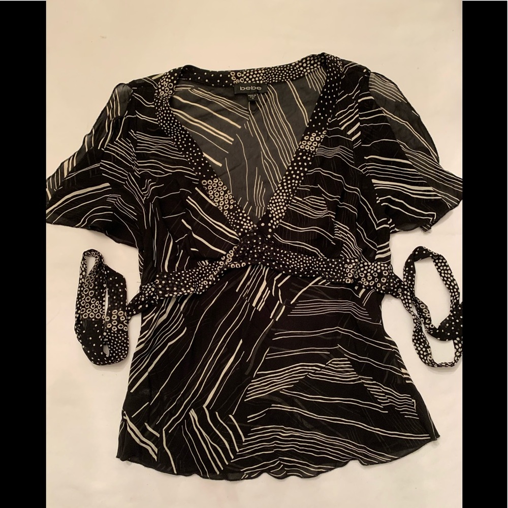 Bebe Black & White Vneck Top